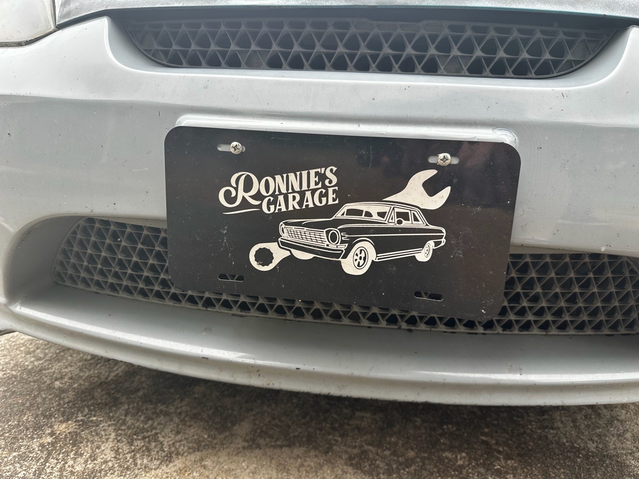 Ronnie's Garage license plate